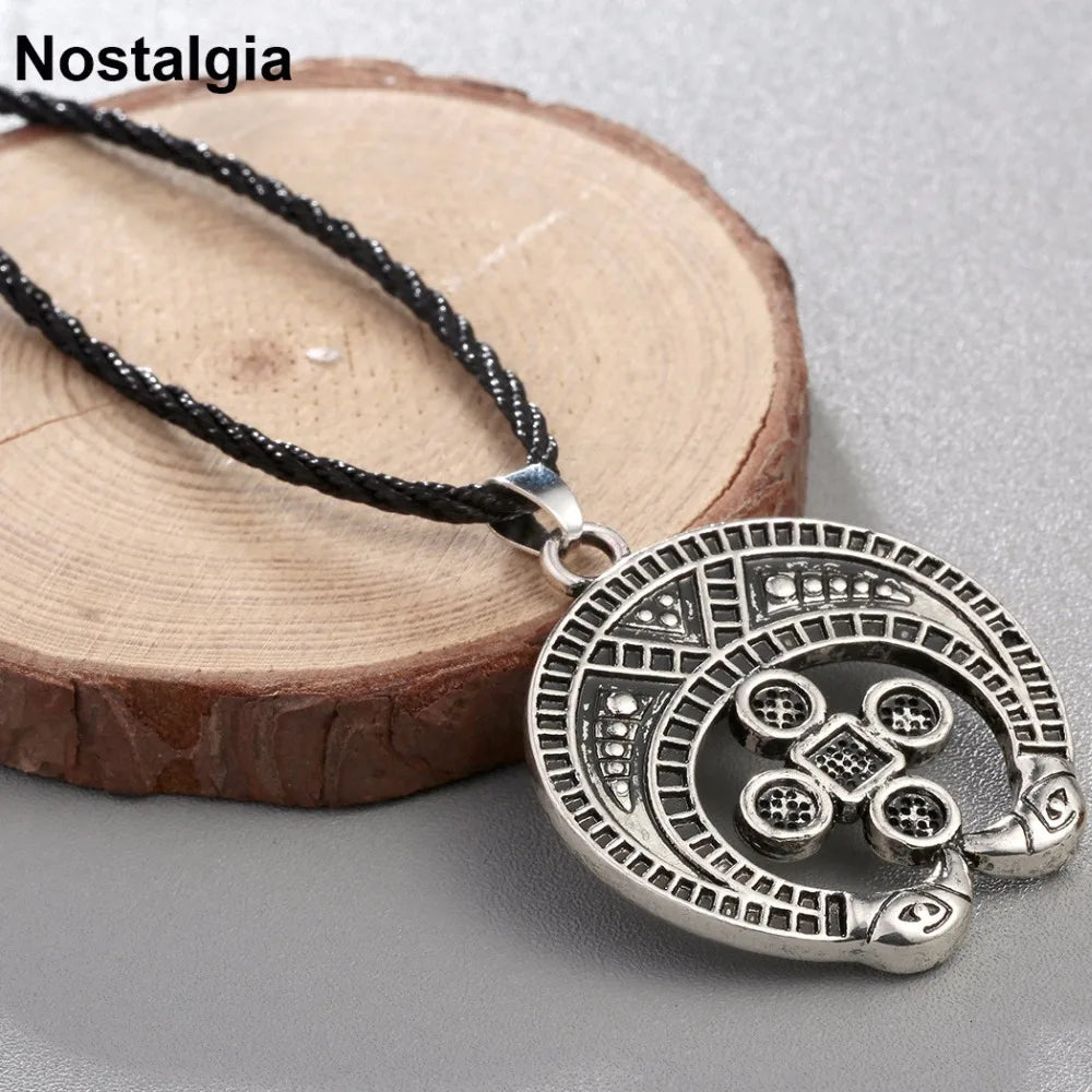 Nostalgia Slavic Amulet Charm Woman Chains Necklace Men Lunnitsa Symbol Viking Raven Runes Pagan Jewelry