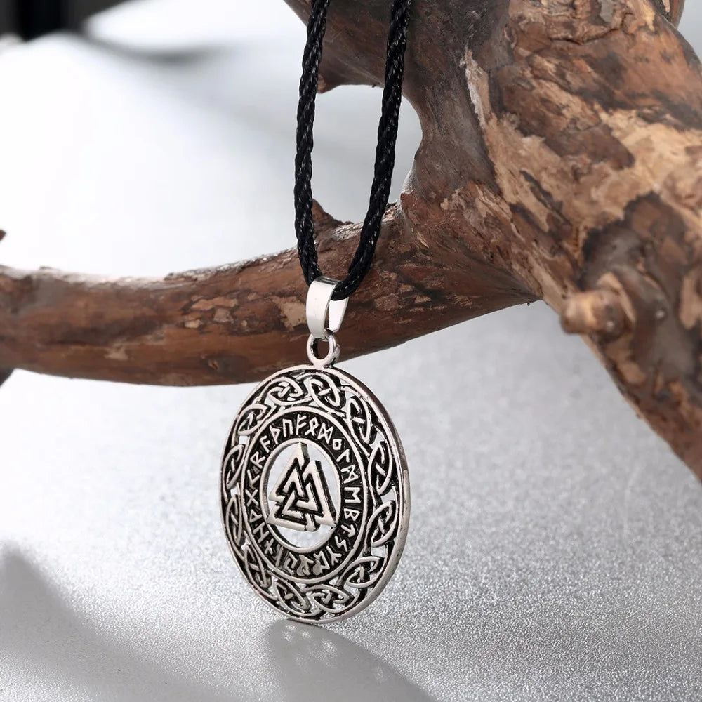 Cxwind Retro Infinity Knots Runes Necklace For Men Runic Norse Valknut Vikings Wikinger Antique Charm Pendants Necklaces Coiler