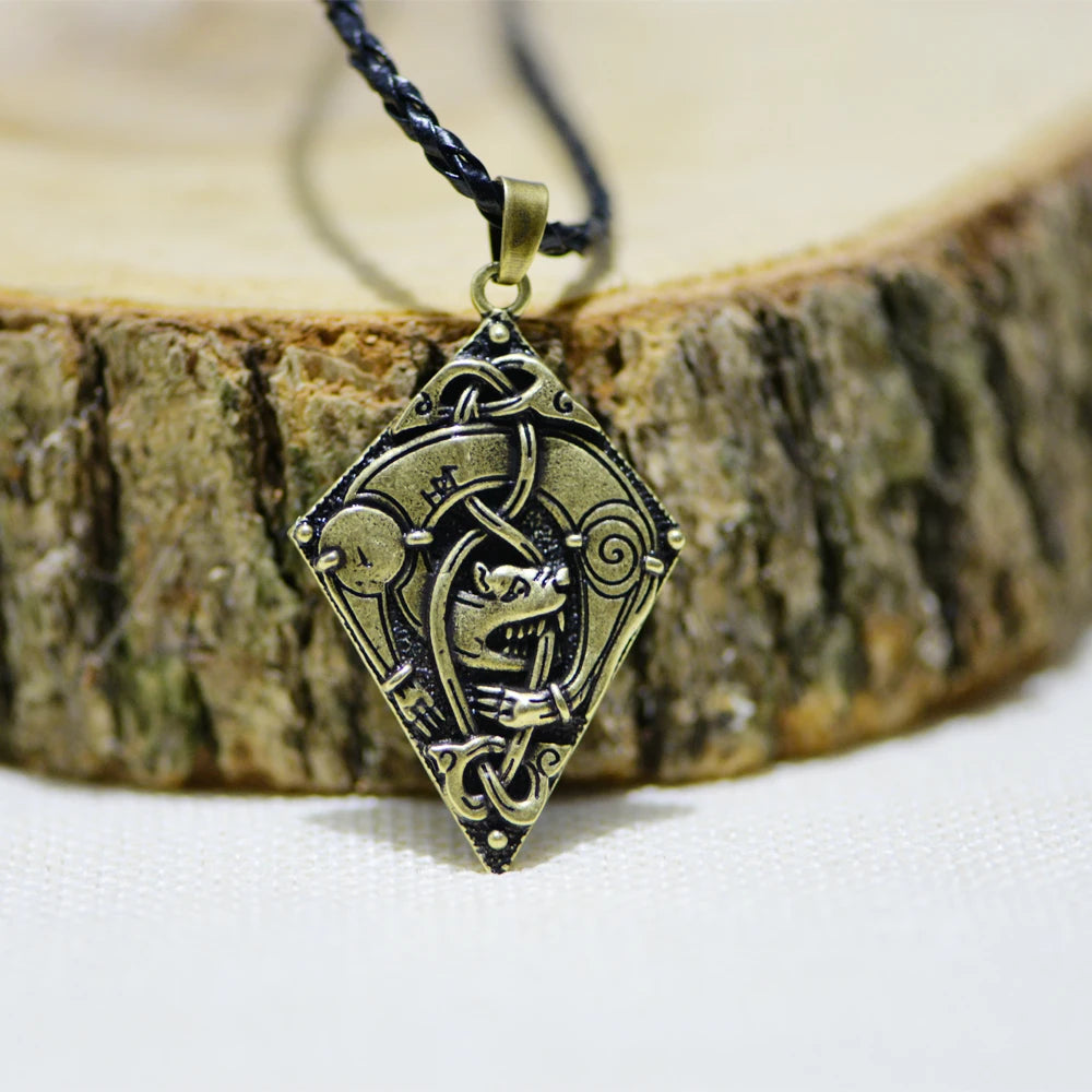 LANGHONG 1pcs Viking Dragon Necklace Knot Necklace Runes Amulet Necklace for Men Jewelry Talisman