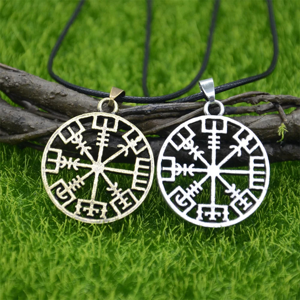 Nordic Amulet Vegvisir Compass Viking Pendant Ethnic Necklace Runic Runes Odin Men Jewelry